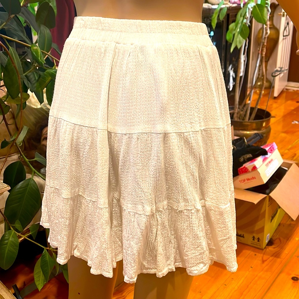 R white/off white summer skirt